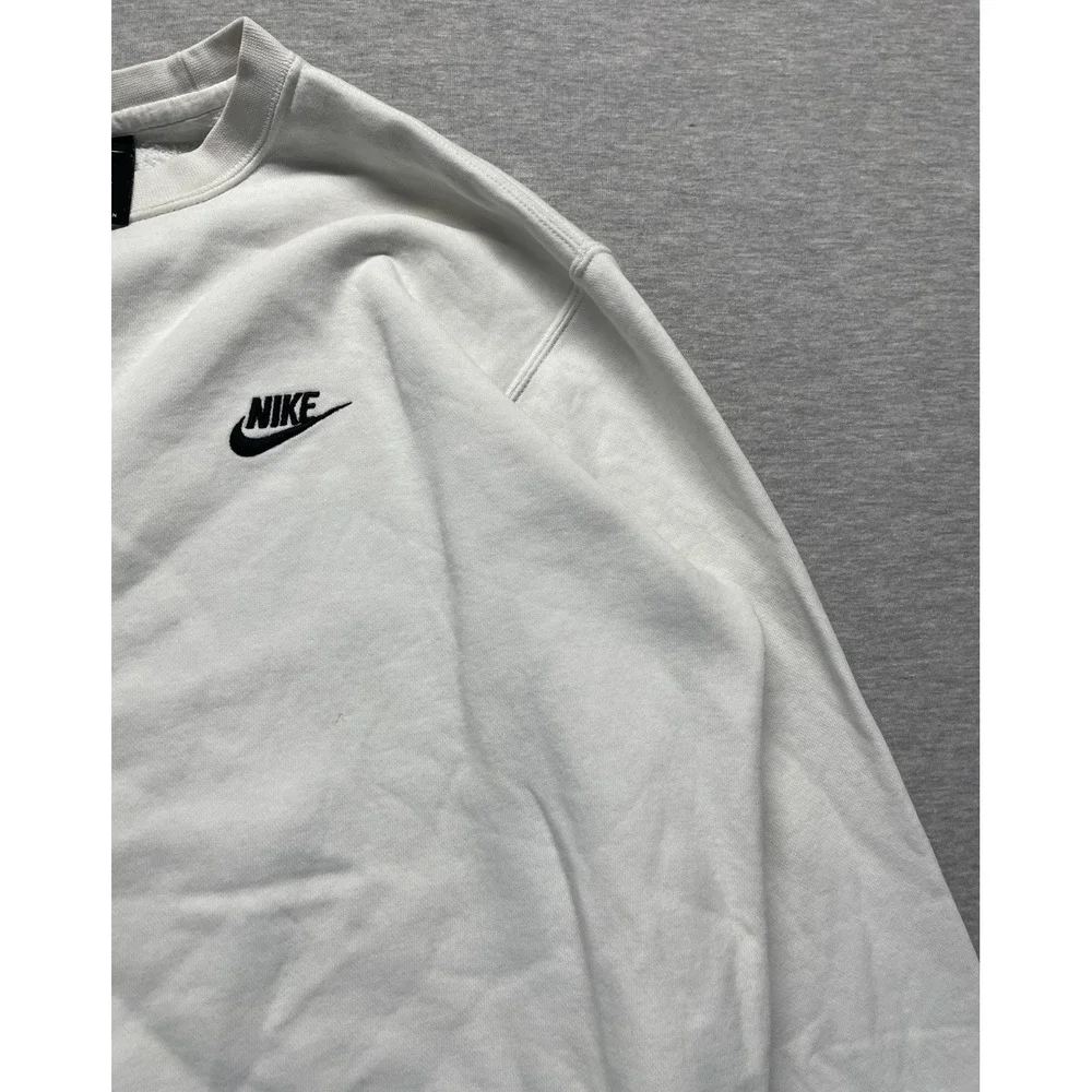 Nike Sportswear Club Crew Sweatshirt Mens Large White Embroidered Swoosh Cotton